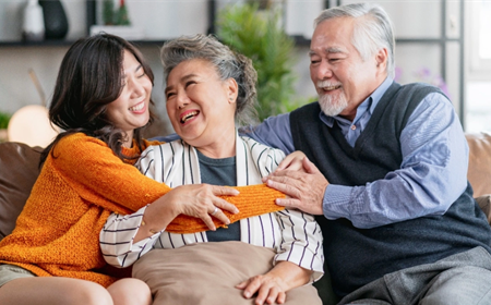 Lều xông hơi loại nào phù hợp cho người lớn tuổi?